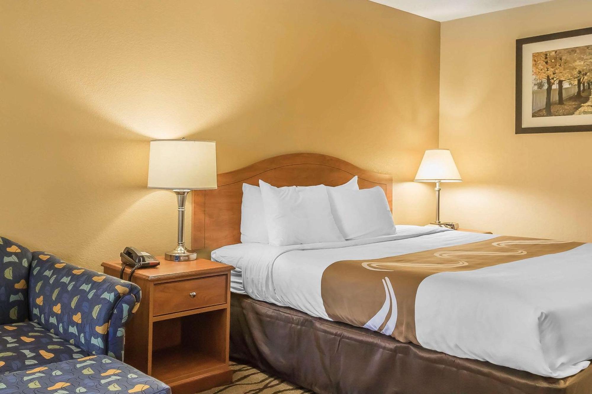 Quality Inn Charleston - Sikeston Buitenkant foto