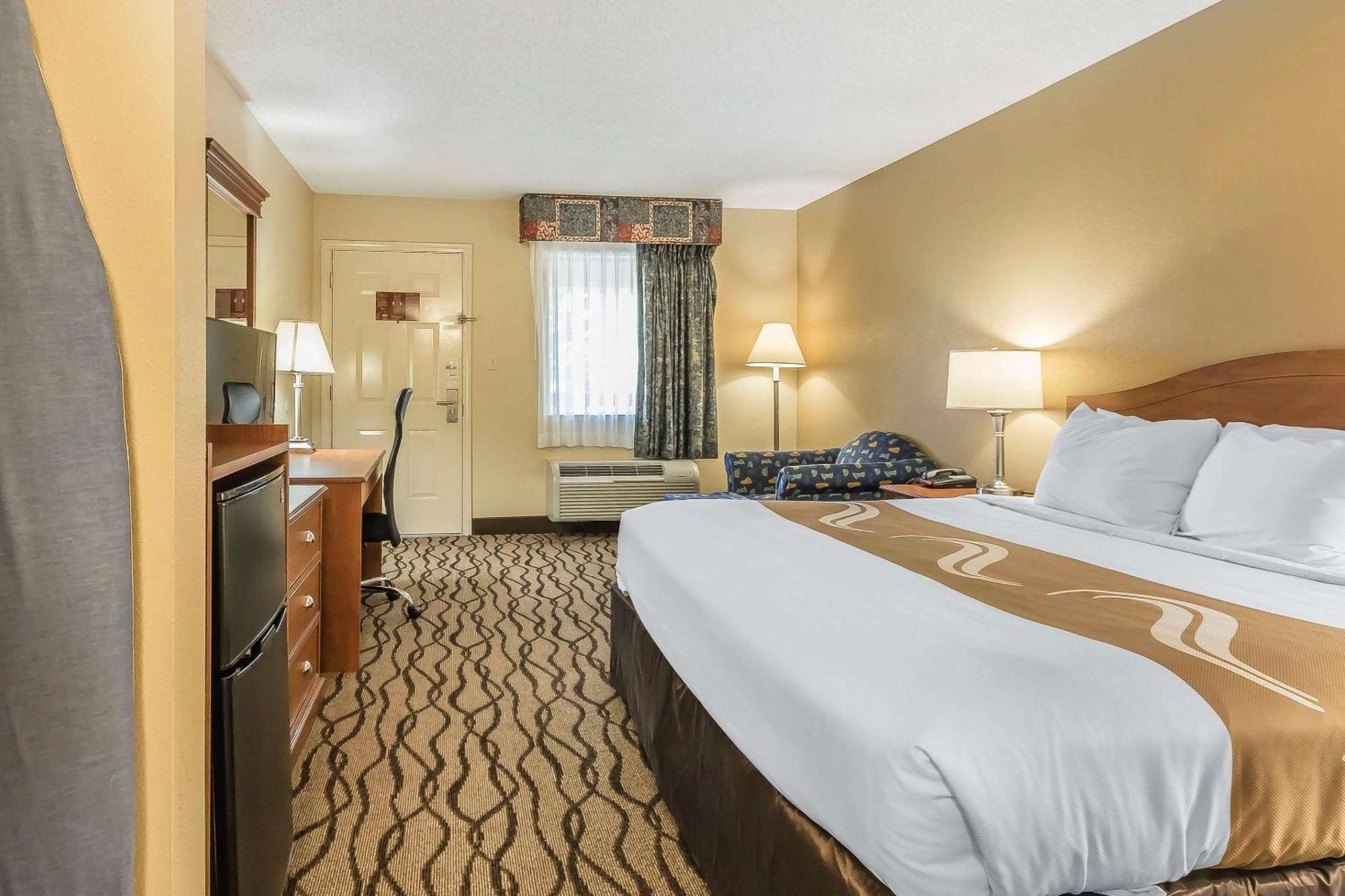 Quality Inn Charleston - Sikeston Buitenkant foto