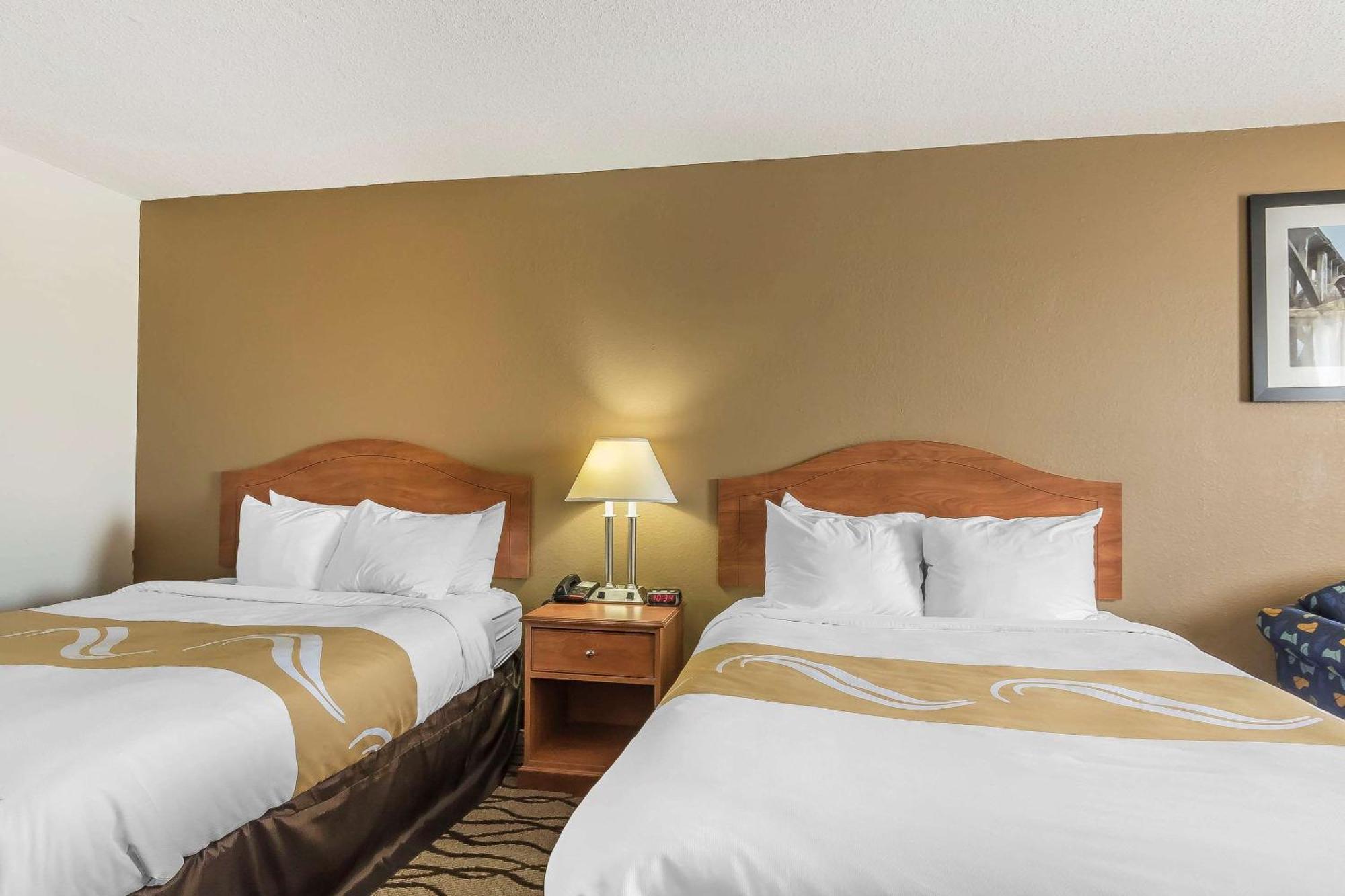 Quality Inn Charleston - Sikeston Buitenkant foto
