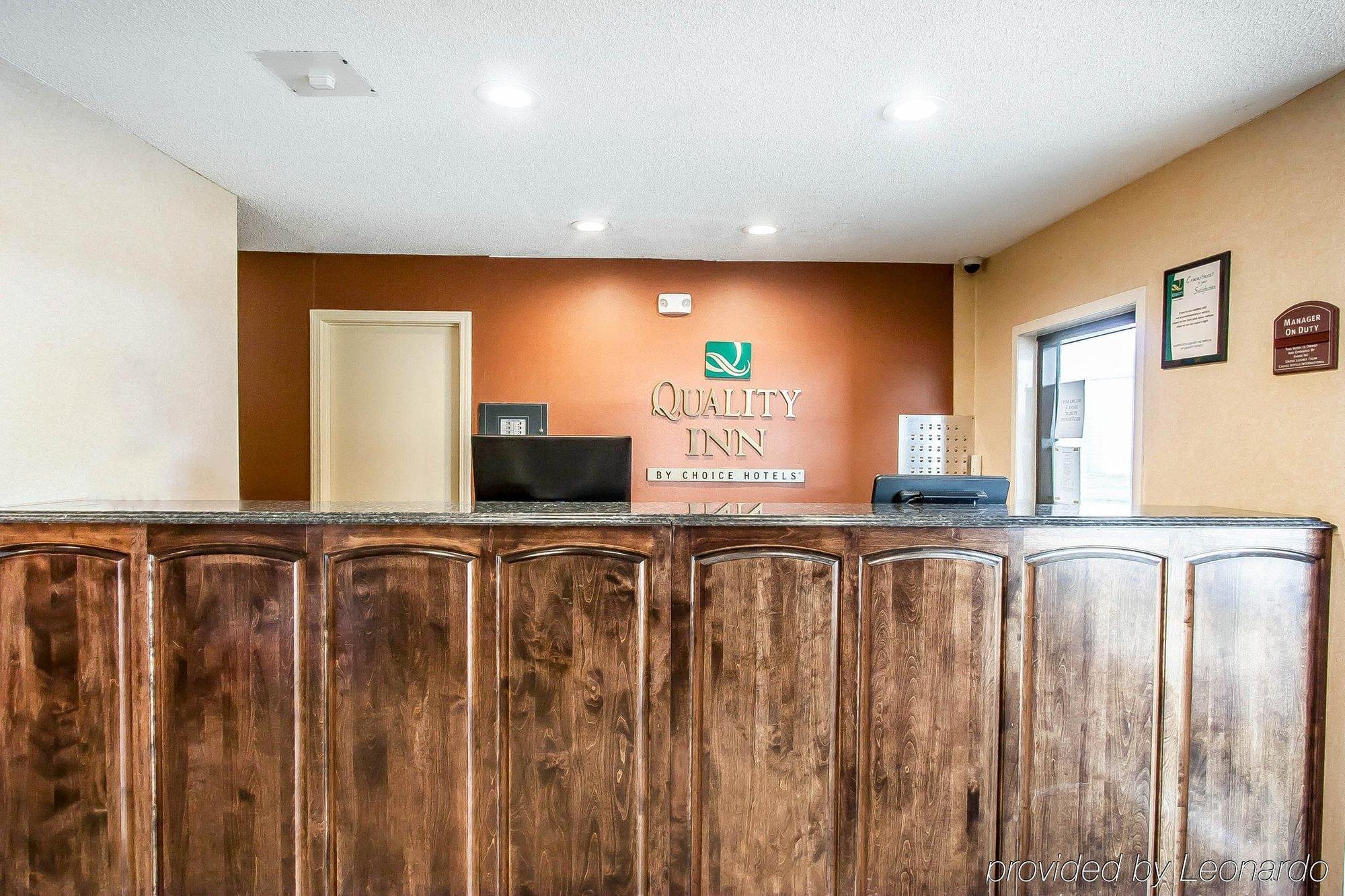 Quality Inn Charleston - Sikeston Buitenkant foto